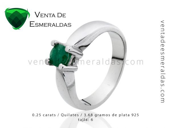 anillo en plata con esmeralda colombiana