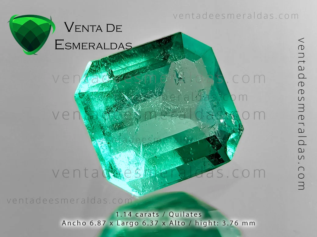esmeralda colombiana de la mina de muzo con inclusiones talla rectangular