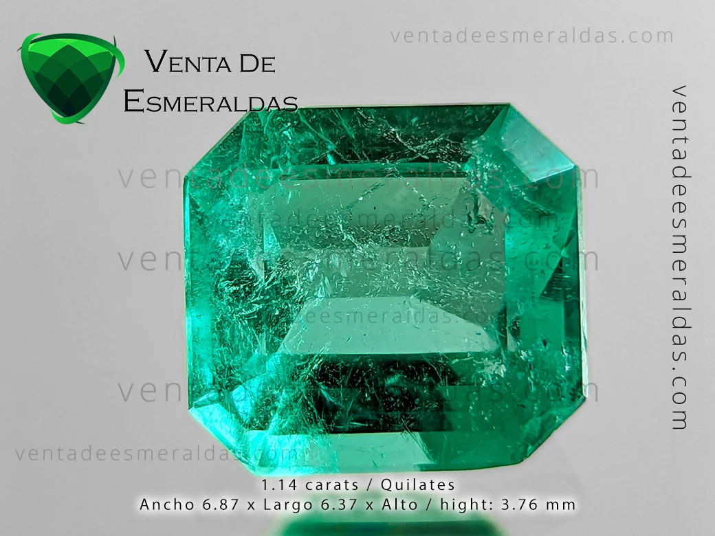 esmeralda colombiana de la mina de muzo con inclusiones talla rectangular
